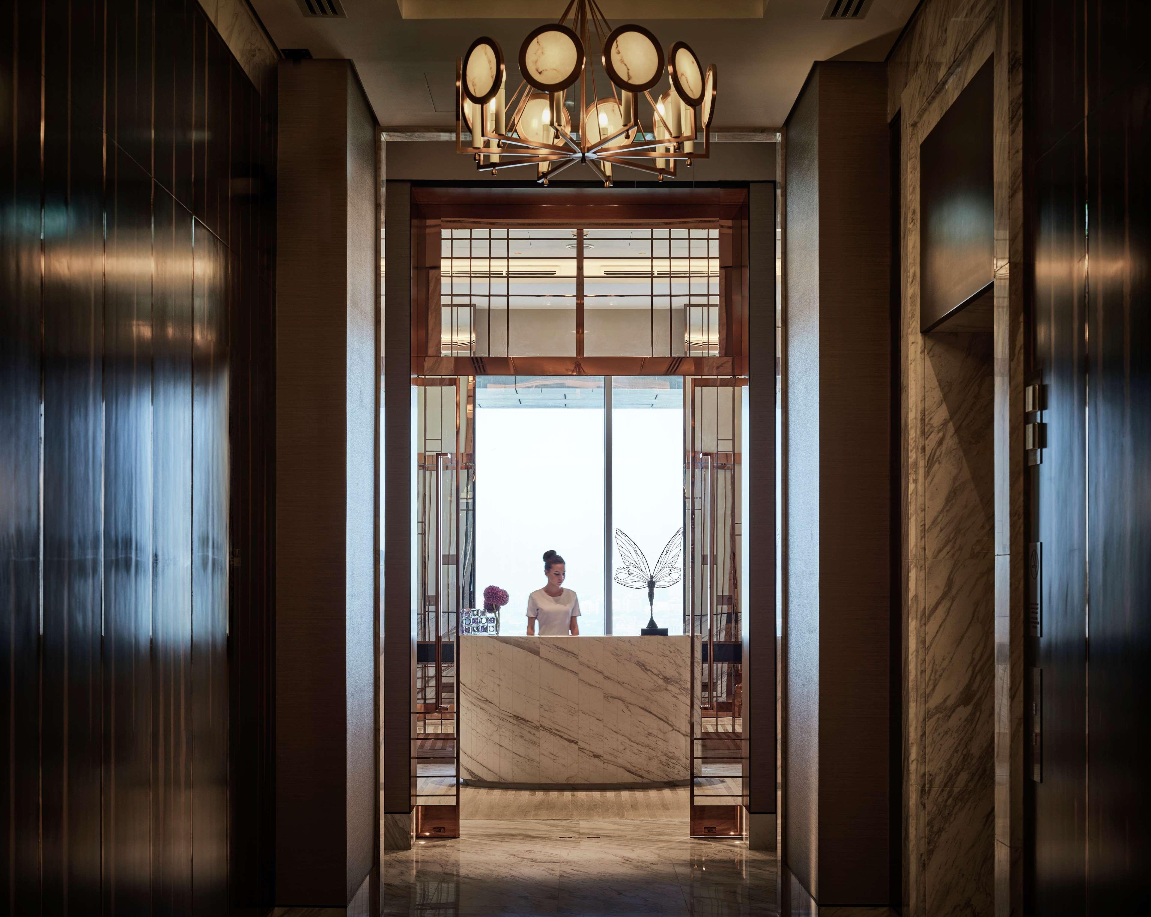 Hotel Waldorf Astoria Dubai International Financial Centre Exterior foto The Concierge